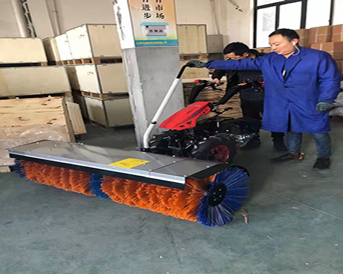 好的滾刷掃雪機機械設備廠家有哪些優勢